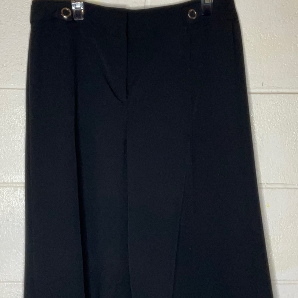 Very nice like new very lightly worn gaucho pants by requirements. 34 in waist.